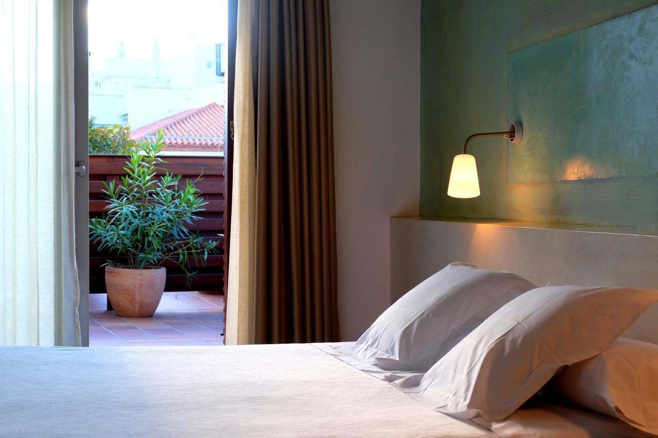 Hotel Carmen Roses Eksteriør bilde
