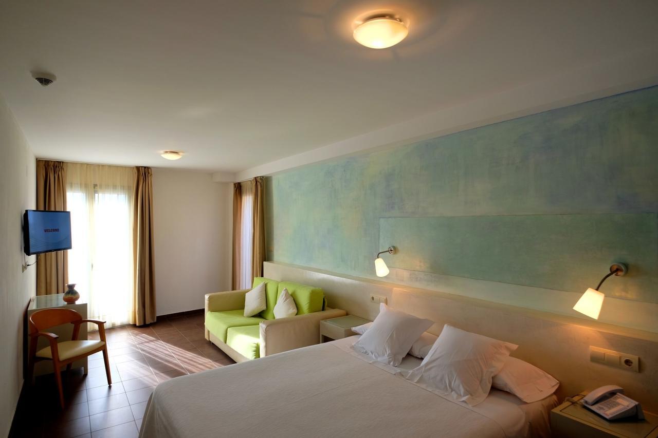 Hotel Carmen Roses Eksteriør bilde
