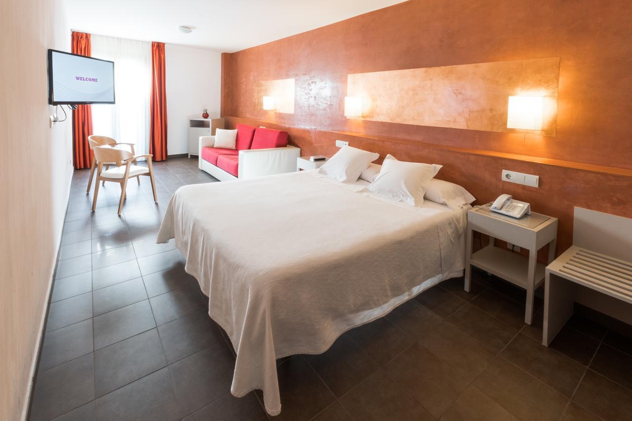 Hotel Carmen Roses Eksteriør bilde